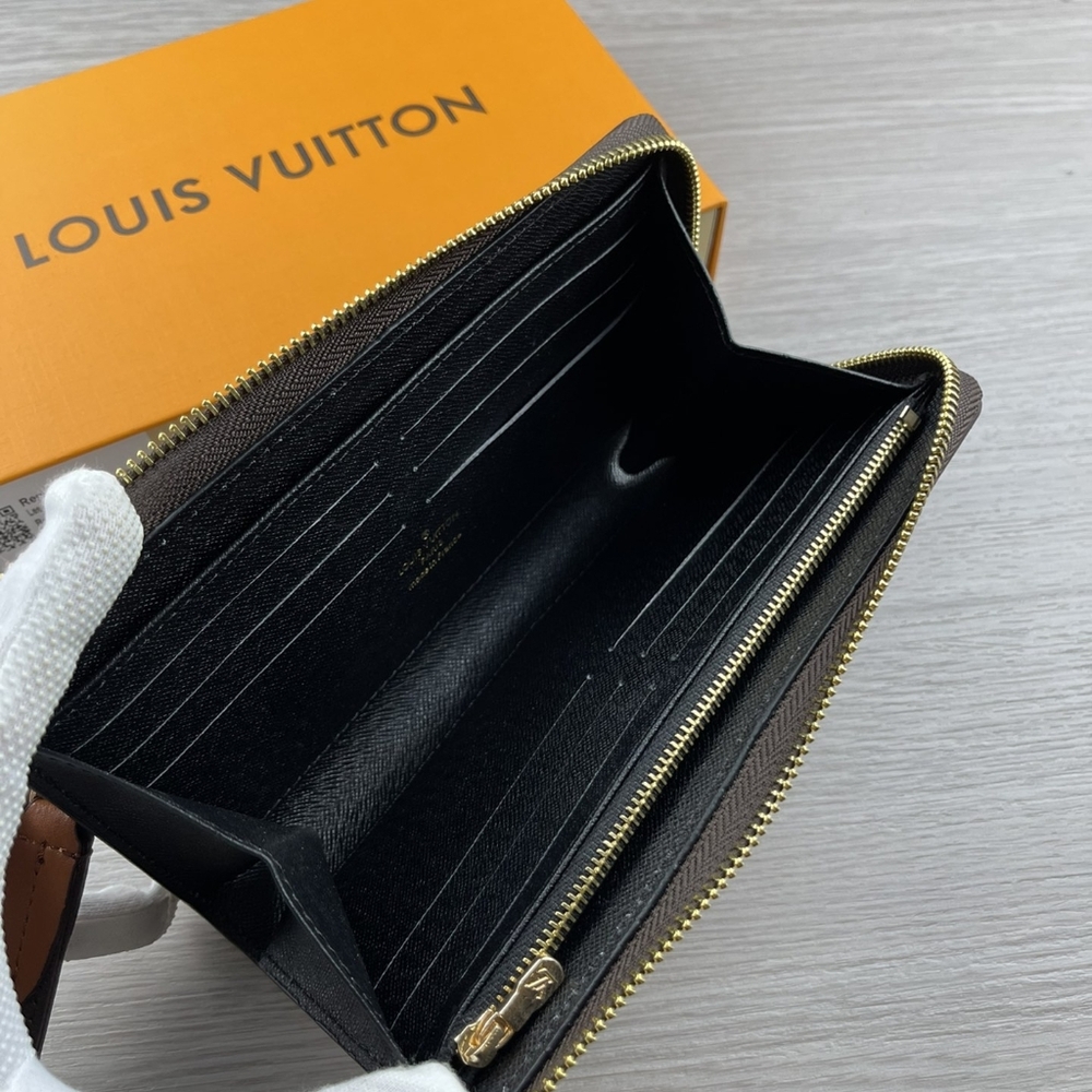 <AUTHENTIC>Louis Vuitton  wallet - Picture 3 of 7